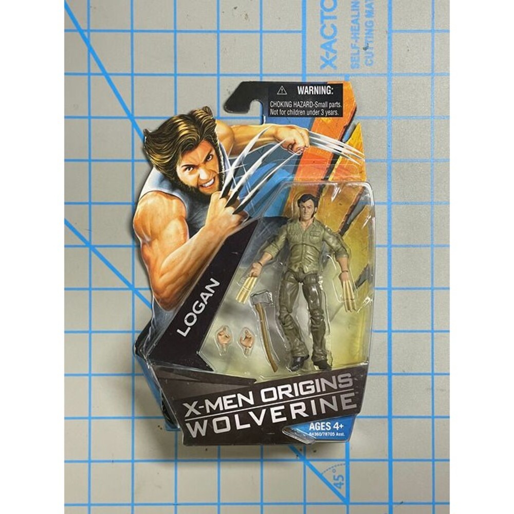 X-Men Origins Wolverine Logan Action Figure with Accessories 3.75 Inch